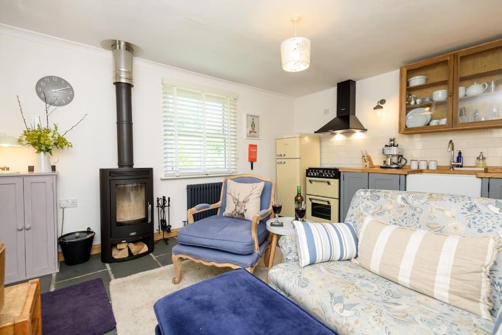Bijou Coastal Apartment In Polperro With Hot Tub Onsite Parking Downhill Walk To Village Dış mekan fotoğraf