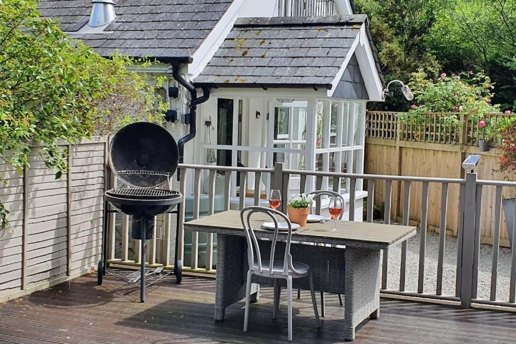 Bijou Coastal Apartment In Polperro With Hot Tub Onsite Parking Downhill Walk To Village Dış mekan fotoğraf