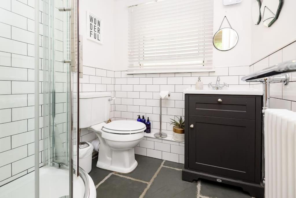 Bijou Coastal Apartment In Polperro With Hot Tub Onsite Parking Downhill Walk To Village Dış mekan fotoğraf