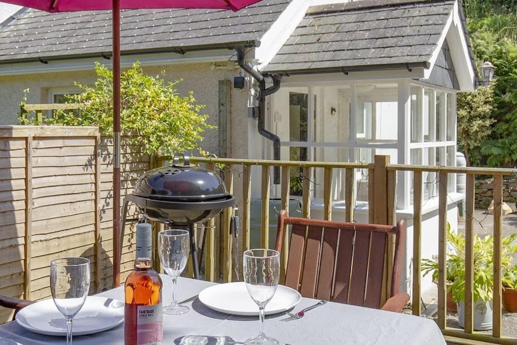 Bijou Coastal Apartment In Polperro With Hot Tub Onsite Parking Downhill Walk To Village Dış mekan fotoğraf
